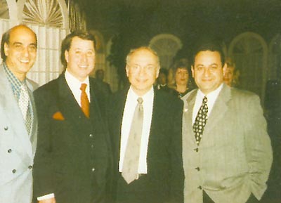 גזבר קרן אריאל וחבר מועצת העיר עם שר האוצר וראש העיר 1998