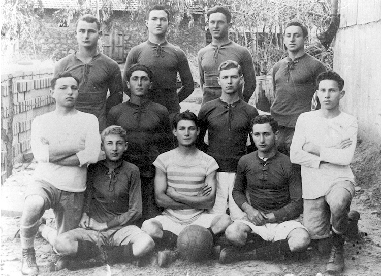 קבוצת כדור -רגל ''מכבי'' 1923 