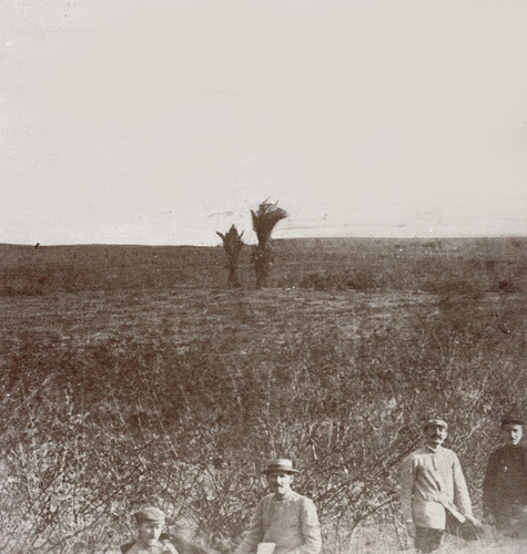 ממייסדי באר יעקב, ז'יבילוק, זהבי וויגוצקי בבאר לפני החריש הראשון